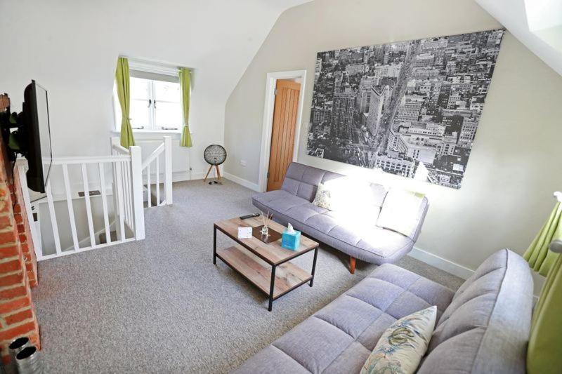 Hurtwood Hotel Peaslake Экстерьер фото