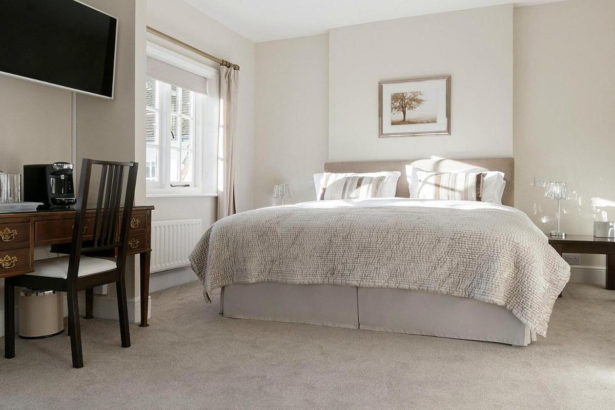Hurtwood Hotel Peaslake Экстерьер фото