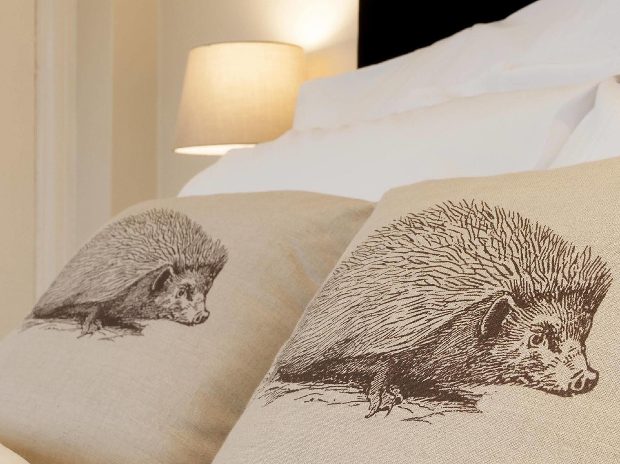 Hurtwood Hotel Peaslake Экстерьер фото